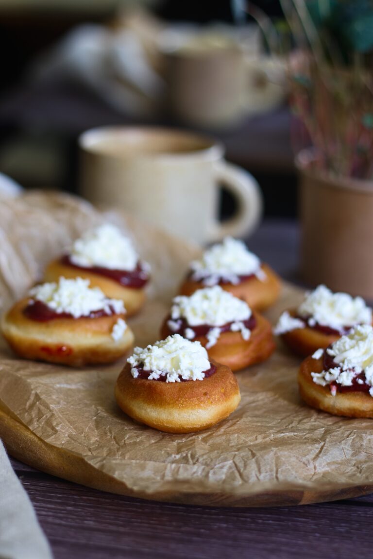 Vdolečky s povidly a tvarohem