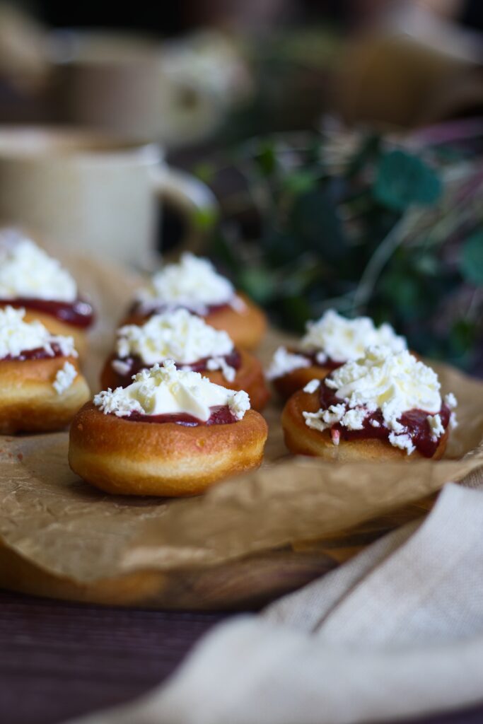 Vdolečky s povidly a tvarohem