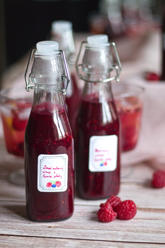 Domácí malinový sirup s lesními plody