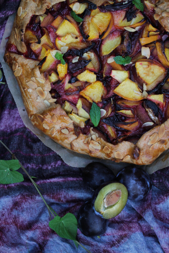 detail broskvovo-švestkové galetky