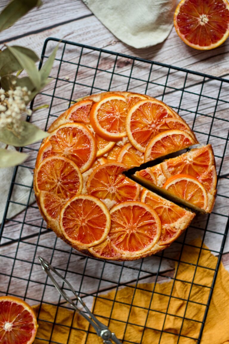 Obrácený koláč s krvavými pomeranči a olivovým olejem, Blood orange upside-down cake with olive oil