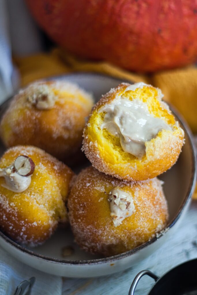 Dýňové koblížky s lískooříškovým krémem