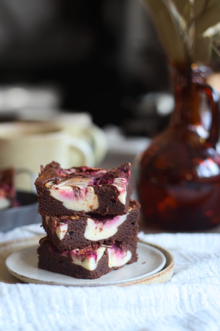 Brownies s tvarohem a višněmi