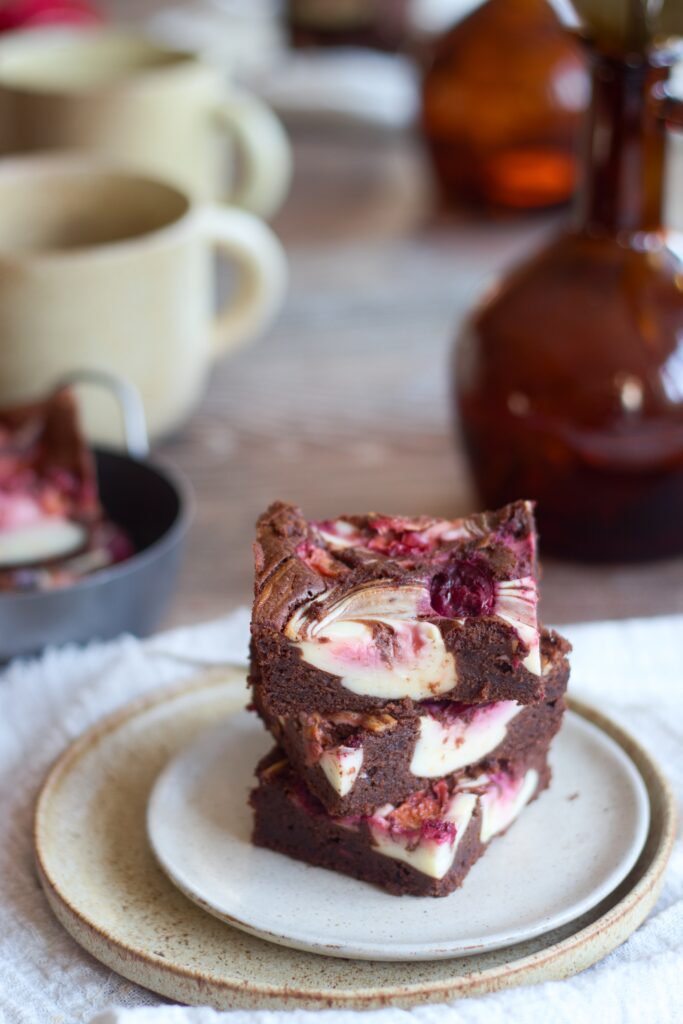 Brownies s tvarohem a višněmi